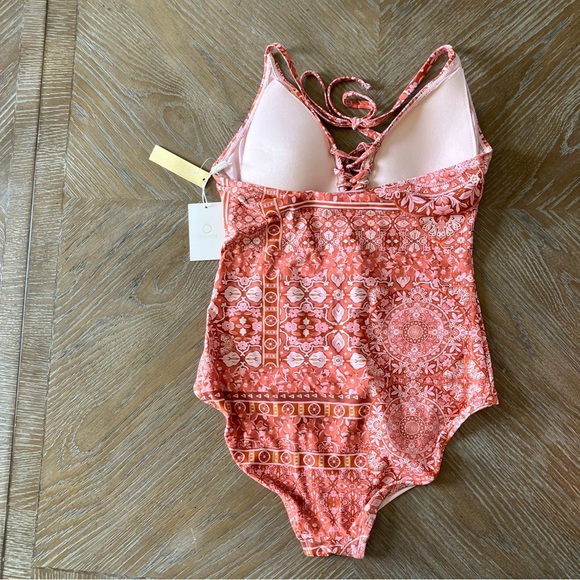 NWT Woman’s On Shore 1 Piece Floral Tummy Control Swimsuit in Coral (10) - Picture 6 of 9